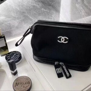 GWP CC VIP/Novelty Gift Black Toiletry Bag